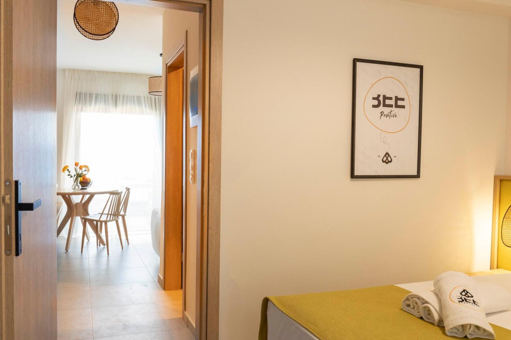 The Bee Apartment